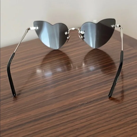 Heart-Shaped Silver Sunglasses Yves Saint Laurent - YSL SL  display picture 1